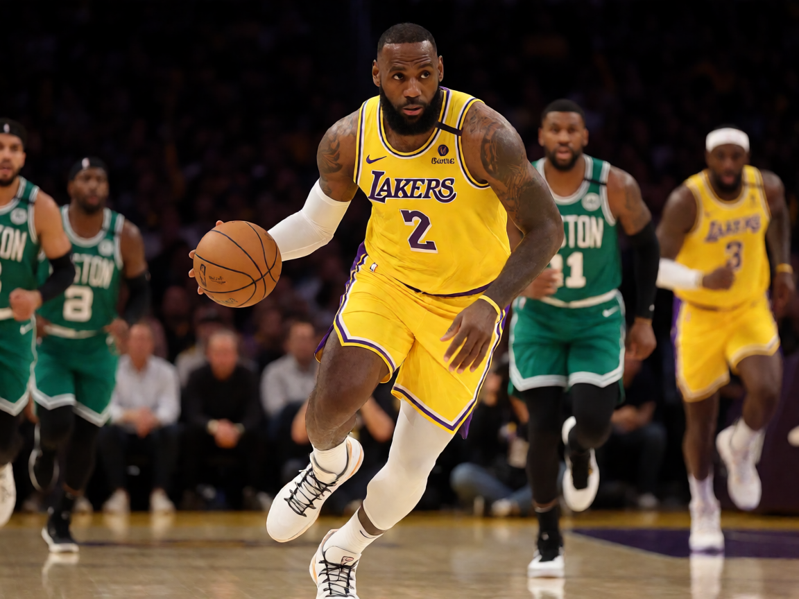 NBA季后赛精彩对抗瞬间
